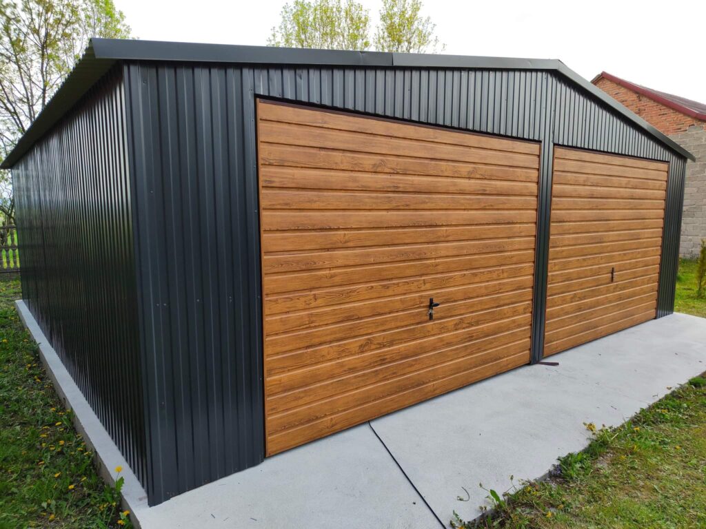 Garaż blaszany 7m x 6m